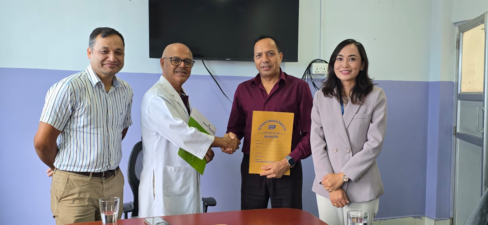 चितवनमा सानिमा रिलायन्स र नारायणी सामुदायिक हस्पिटलबीच स्वास्थ्य उपचार सहुलियत सम्झौता